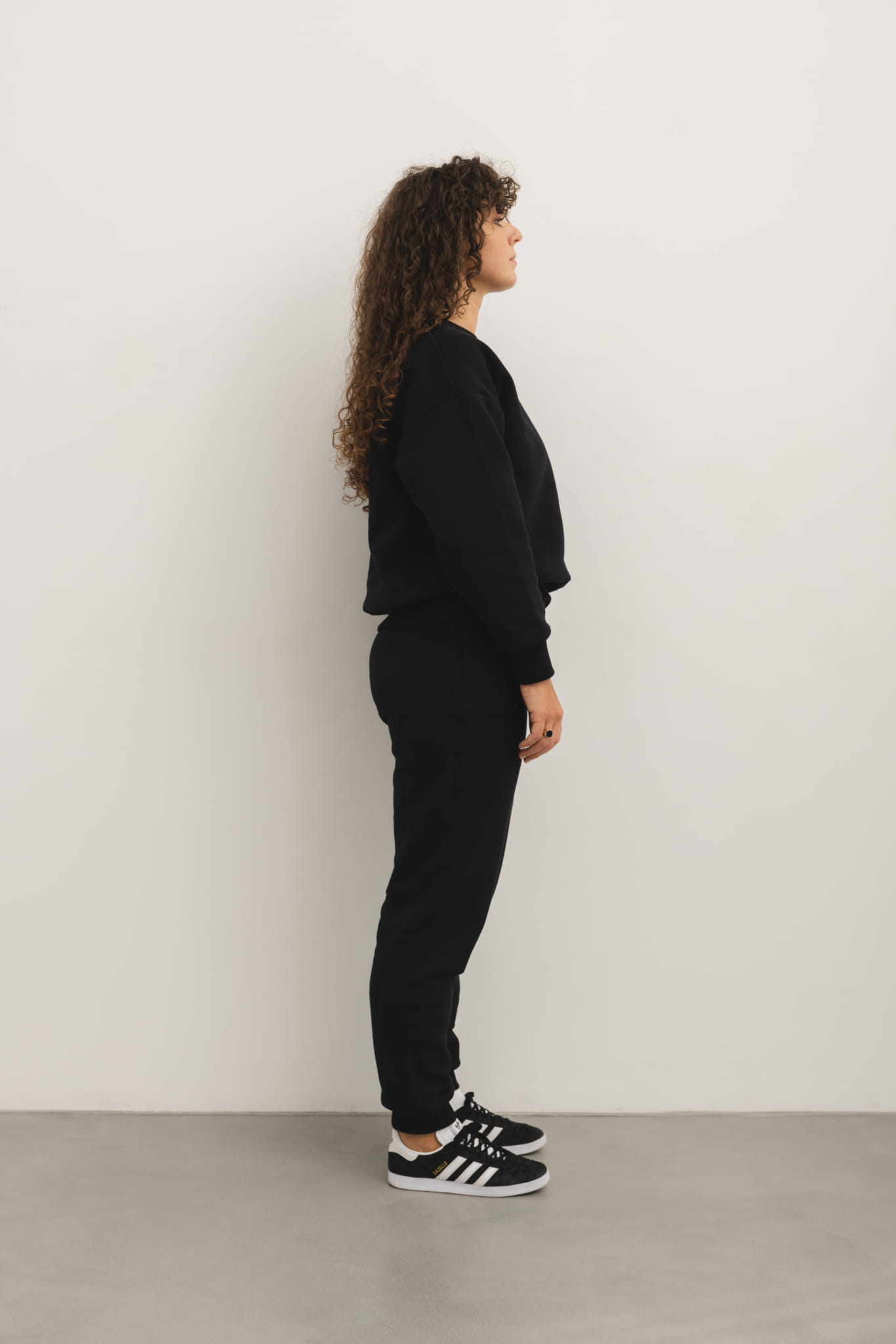 LARIX BLACK.jpg