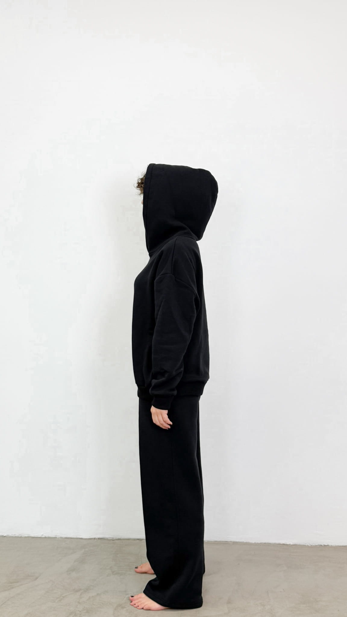 TRAPA BLACK