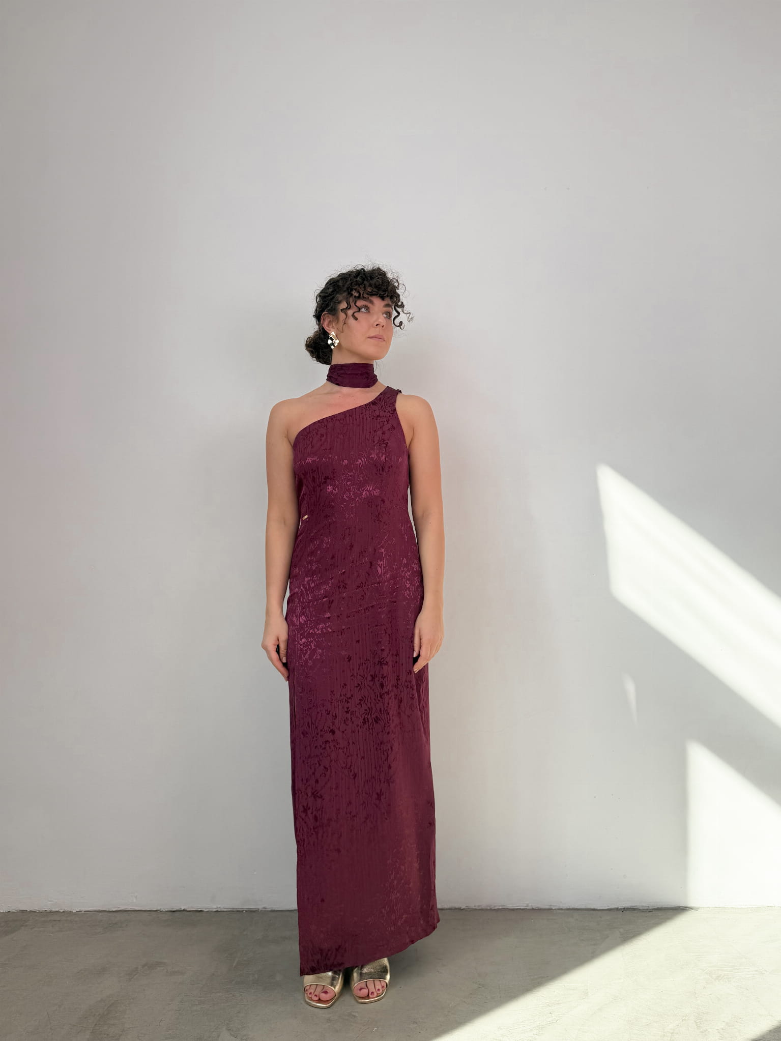LOTUS BURGUNDY FLORAL