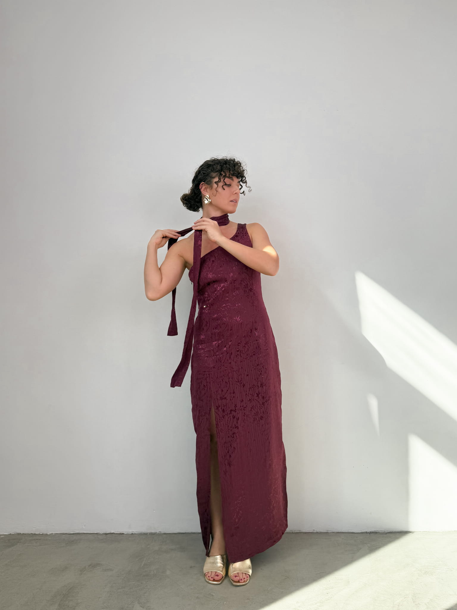 LOTUS BURGUNDY FLORAL