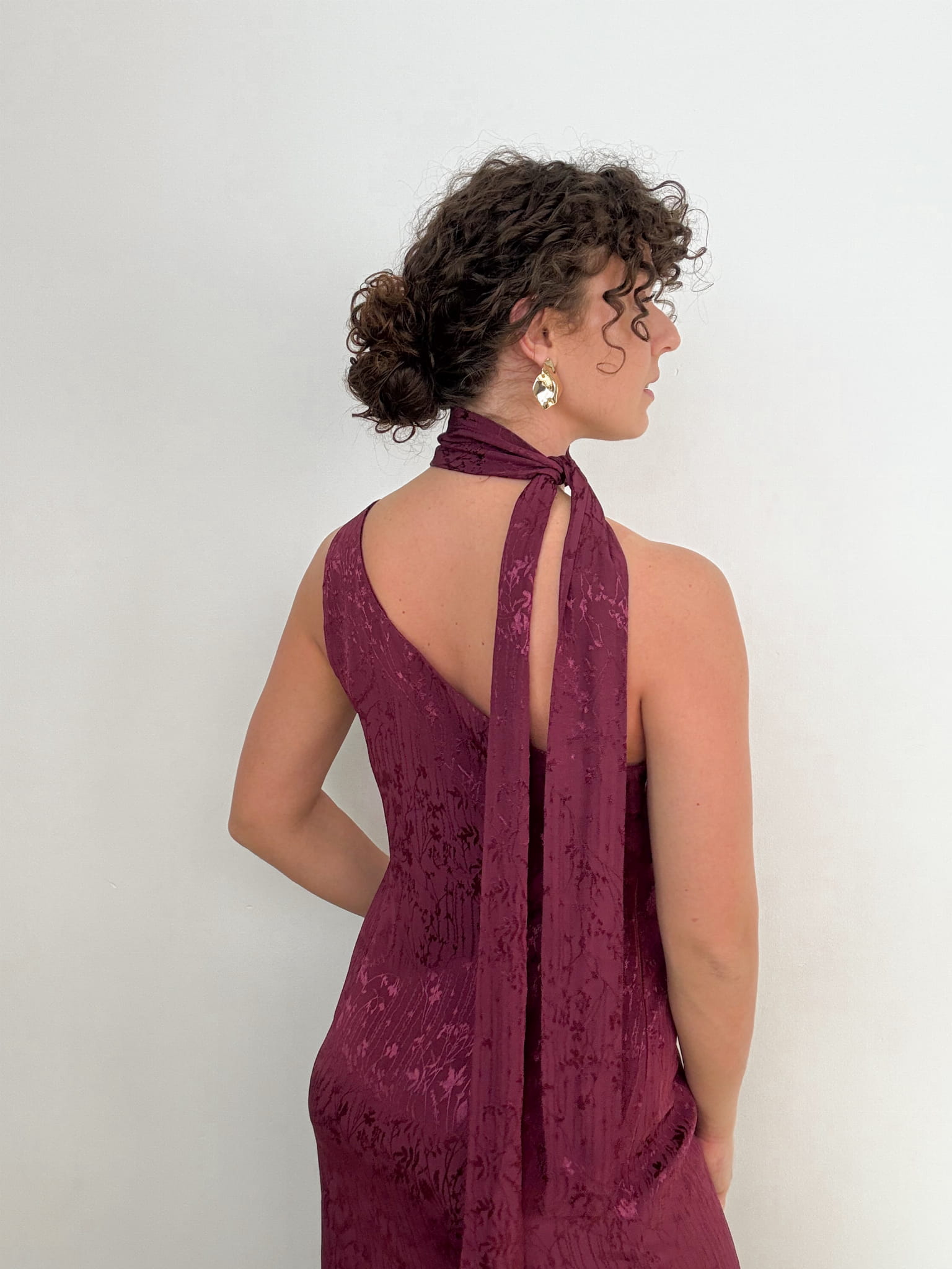 LOTUS BURGUNDY FLORAL